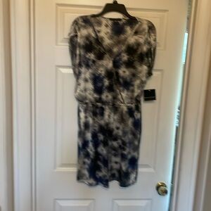 Apostrophe size medium dress